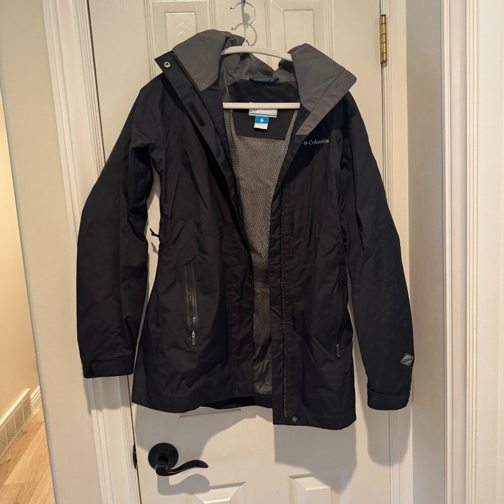Women's Columbia Black Coat Size S